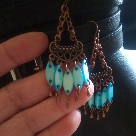 SouthWestern ~ Coastal Cowgirl! Chandelier Dangle Earrings! Copper & Aqua Shell - Picture 5 of 12